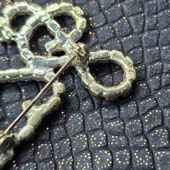 I Love Music Treble Clef Heart Rhinestone Brooch Pin - Picture 4 of 7